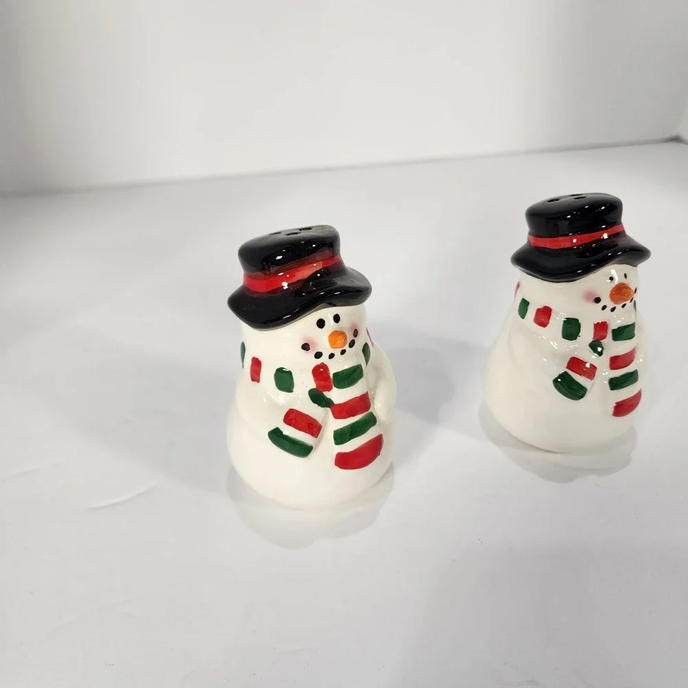 Christmas Snowman Ceramic Salt and Pepper Shakers Set Holiday Winter Decor